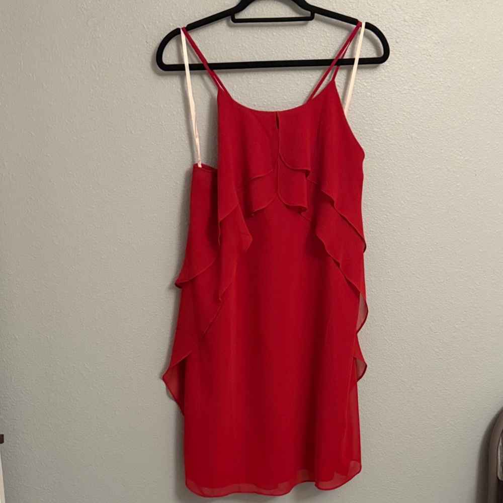BCBGeneration: Elegant Red Sleeveless Dress
